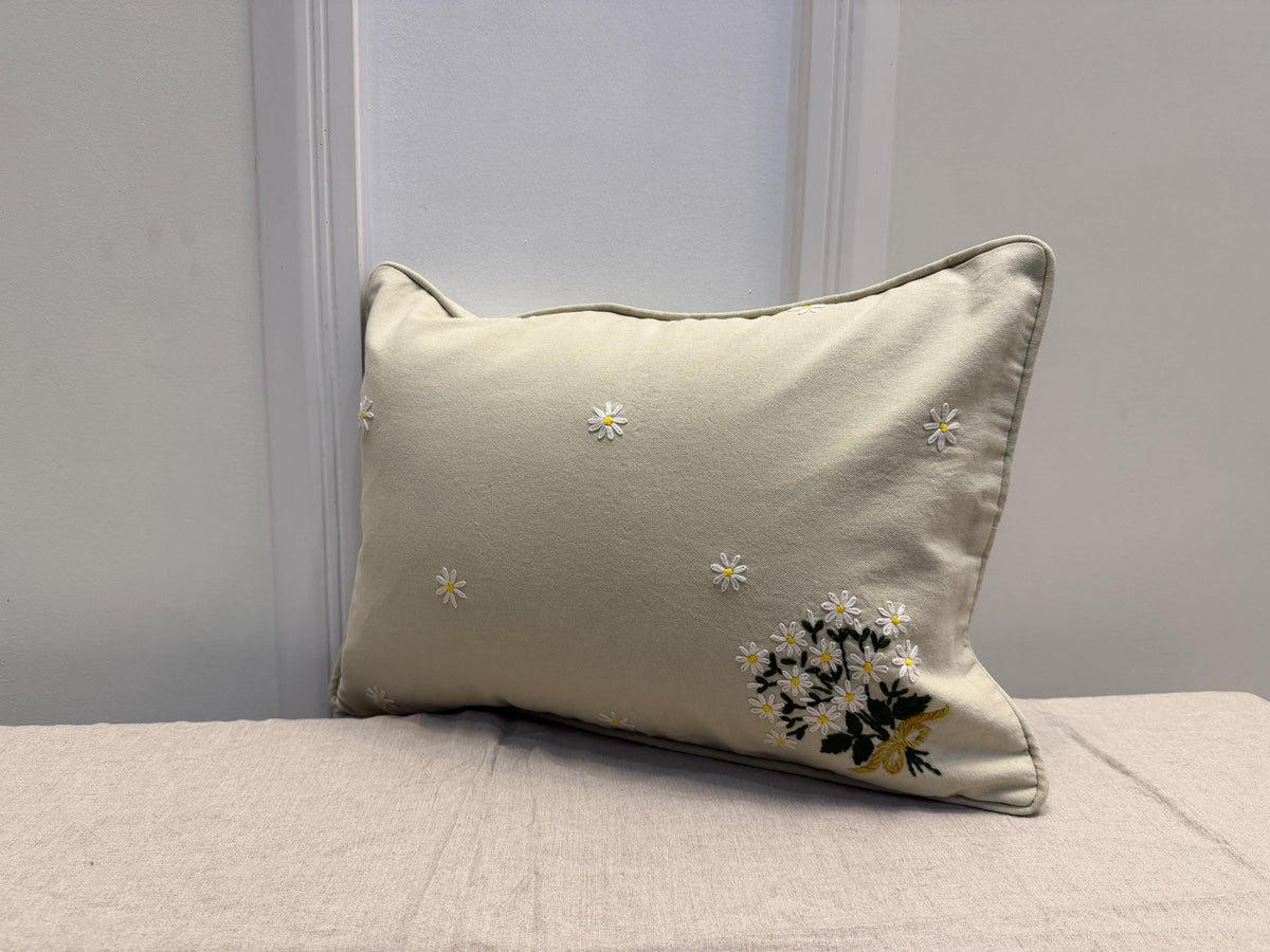 Embroidered floral boho pillow cover, 14x20 lumbar - view 10
