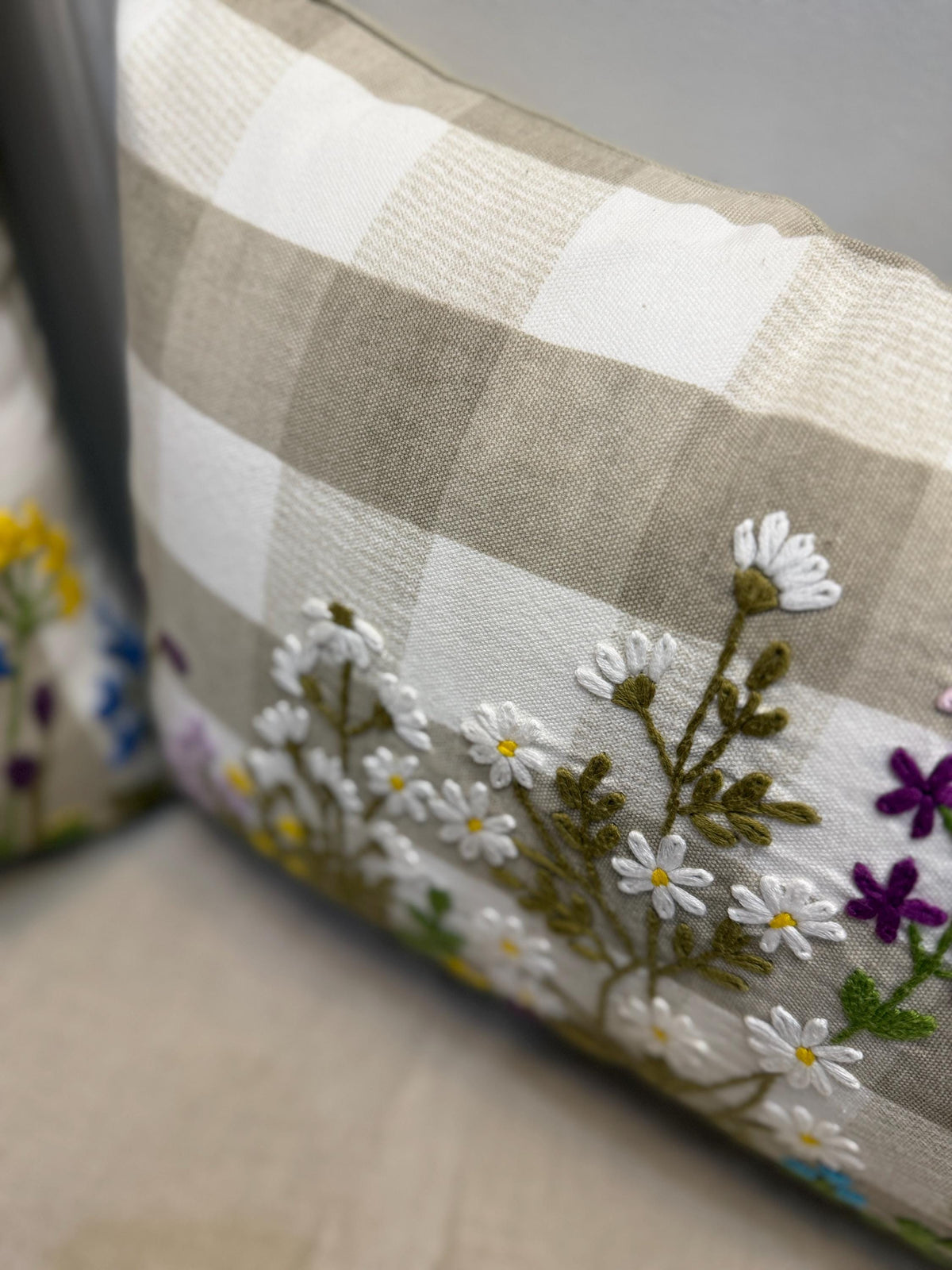 Embroidered floral boho pillow cover, 14x20 lumbar - view 3