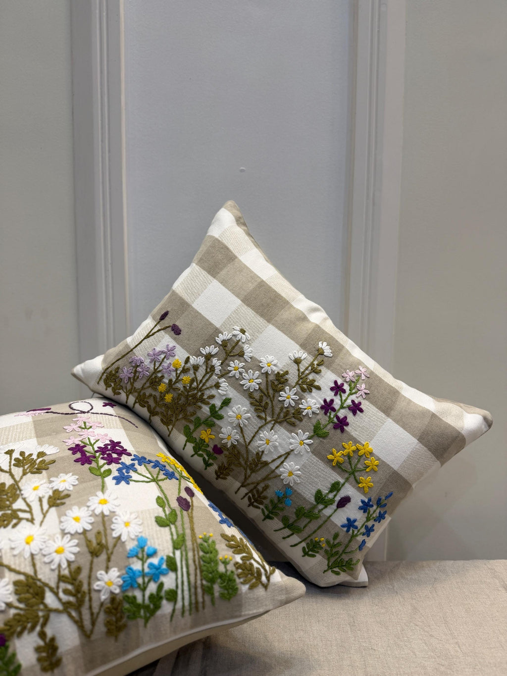 Embroidered floral boho pillow cover, 14x20 lumbar - view 4