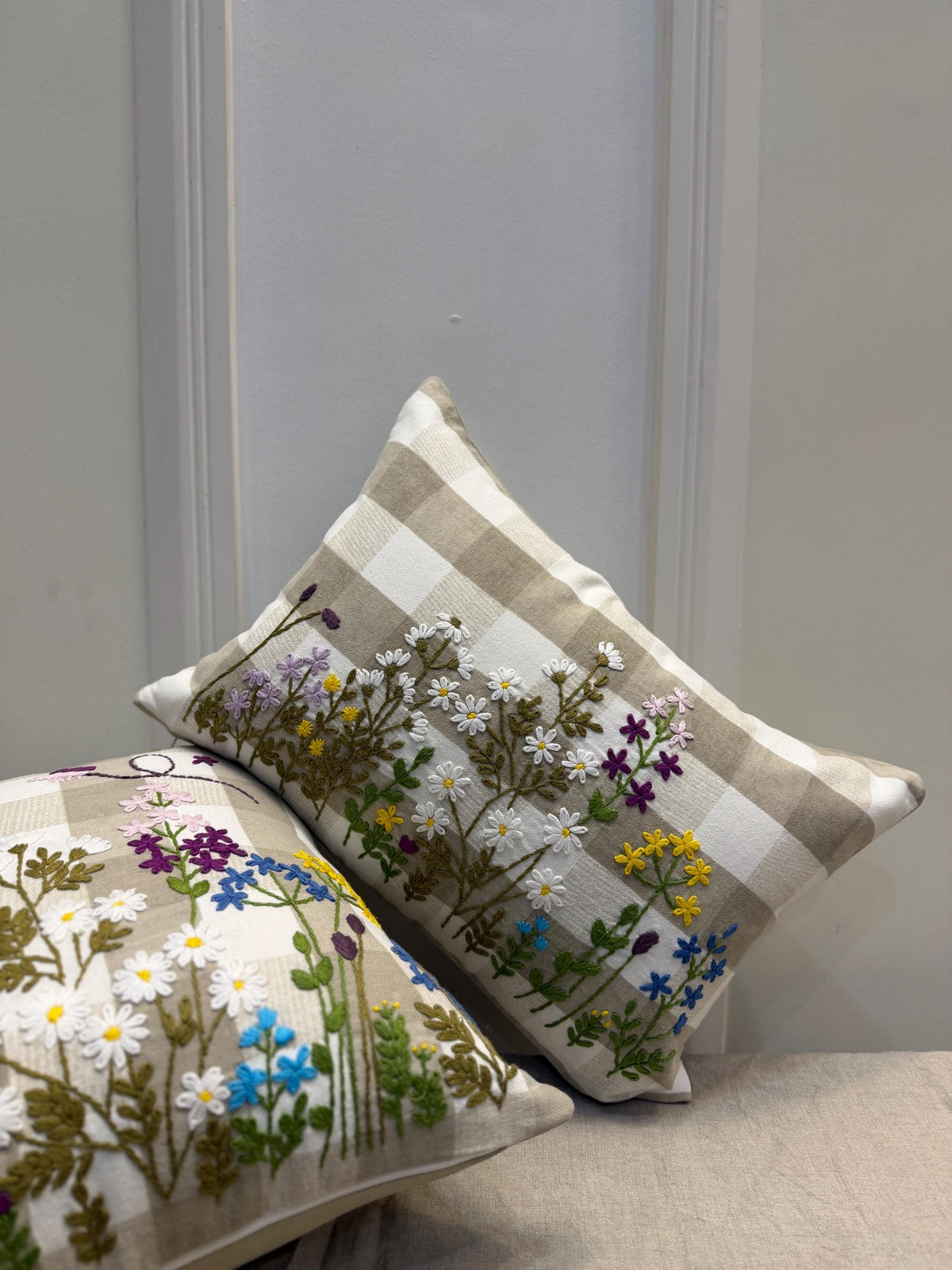Embroidered floral boho pillow cover, 14x20 lumbar - view 4