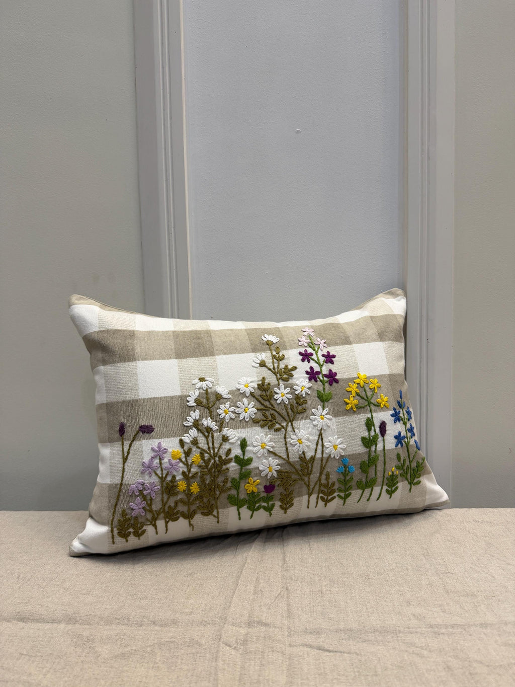 Embroidered floral boho pillow cover, 14x20 lumbar - view 5