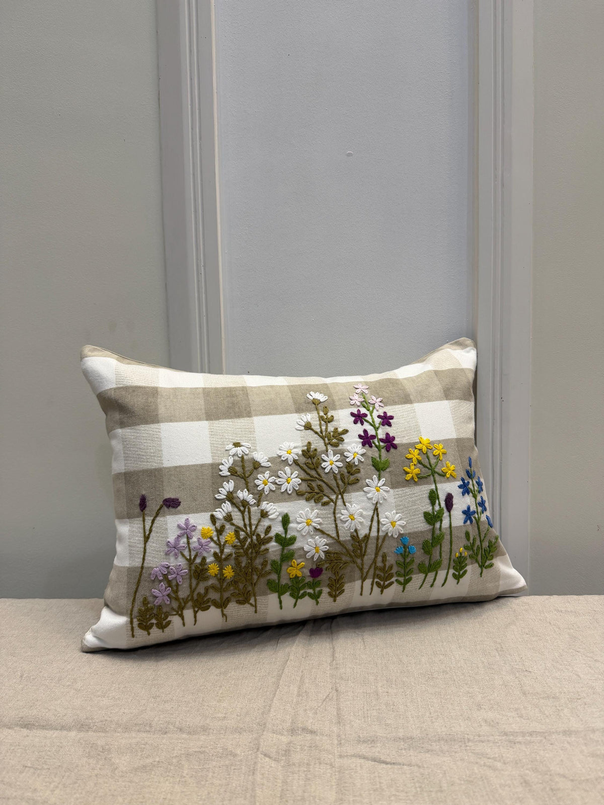 Embroidered floral boho pillow cover, 14x20 lumbar - view 5