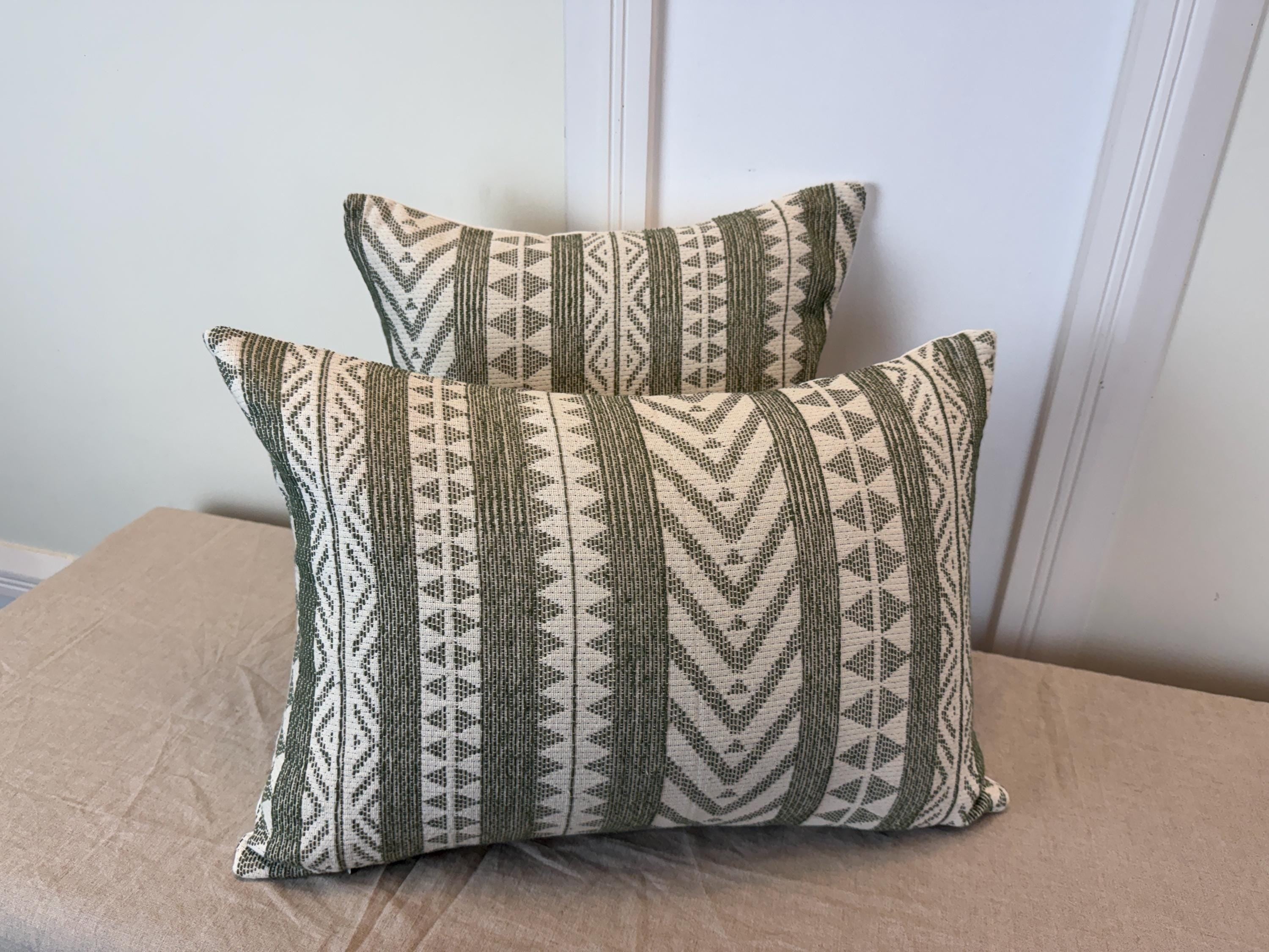 Green Geometric Woven Pillow Cover – Boho Farmhouse Cushion, 16x16
