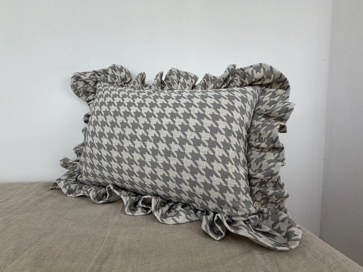 Ivory and grey houndstooth ruffled lumbar pillow cover - view 6