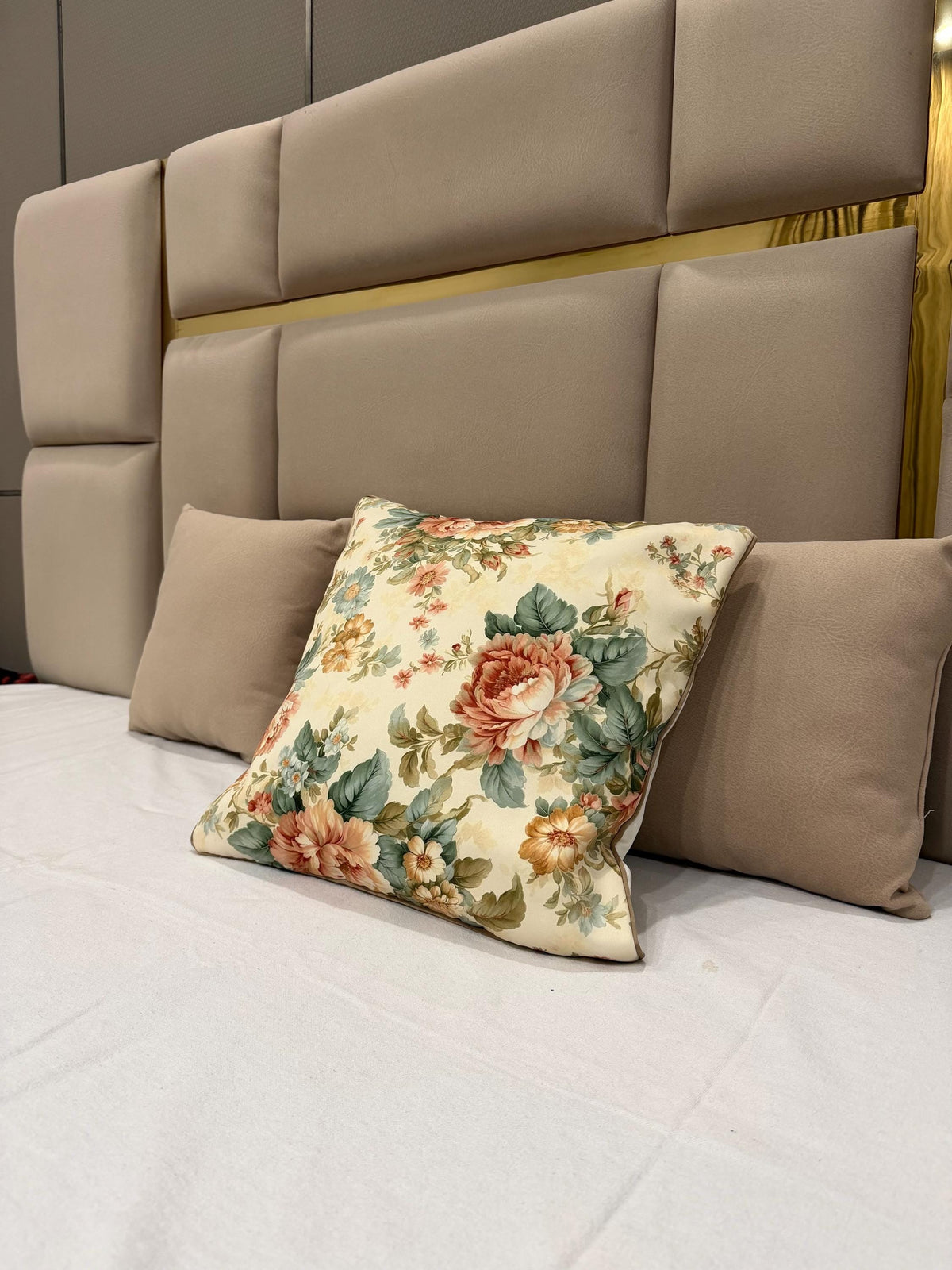 Peachy rose and sage vintage floral pillow cover - view 7